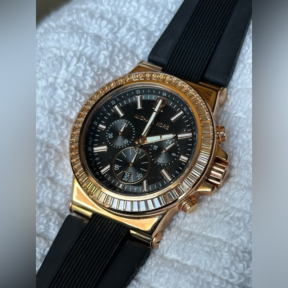 Michael Kors Dylan Stainless Steel Chronograph Watch - Picture 5 of 8